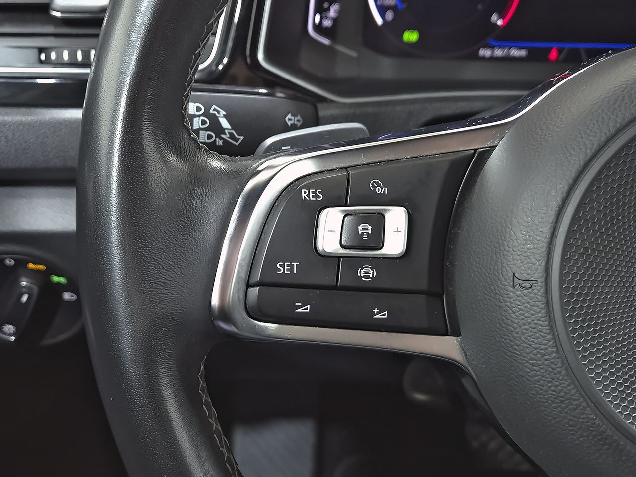 Volkswagen T-Roc Sport 2.0 TDI 110kW (150CV) DSG - foto 16