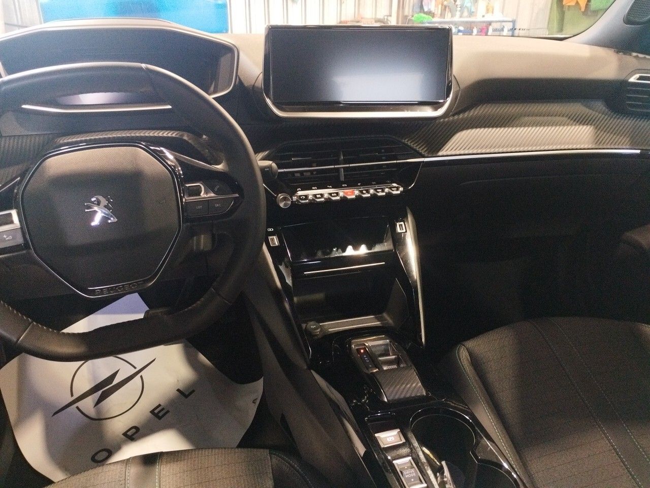 Peugeot 2008 Eléctrico Allure Pack (100kW) - foto 7