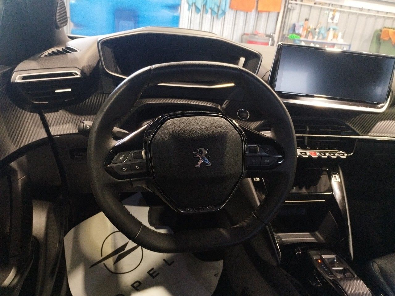 Peugeot 2008 Eléctrico Allure Pack (100kW) - foto 8