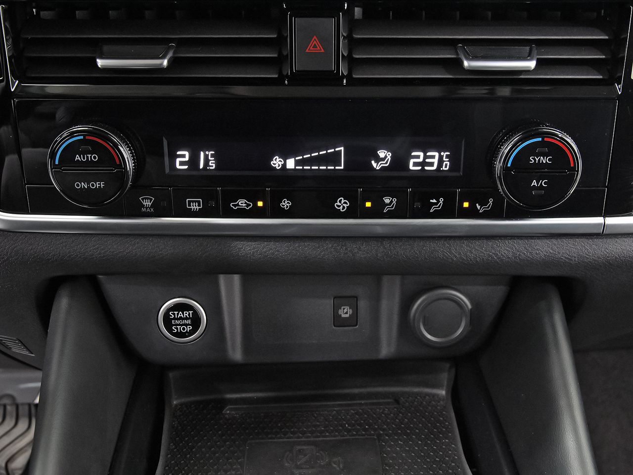 Nissan Qashqai DIG-T 116kW Xtronic N-Connecta - foto 30