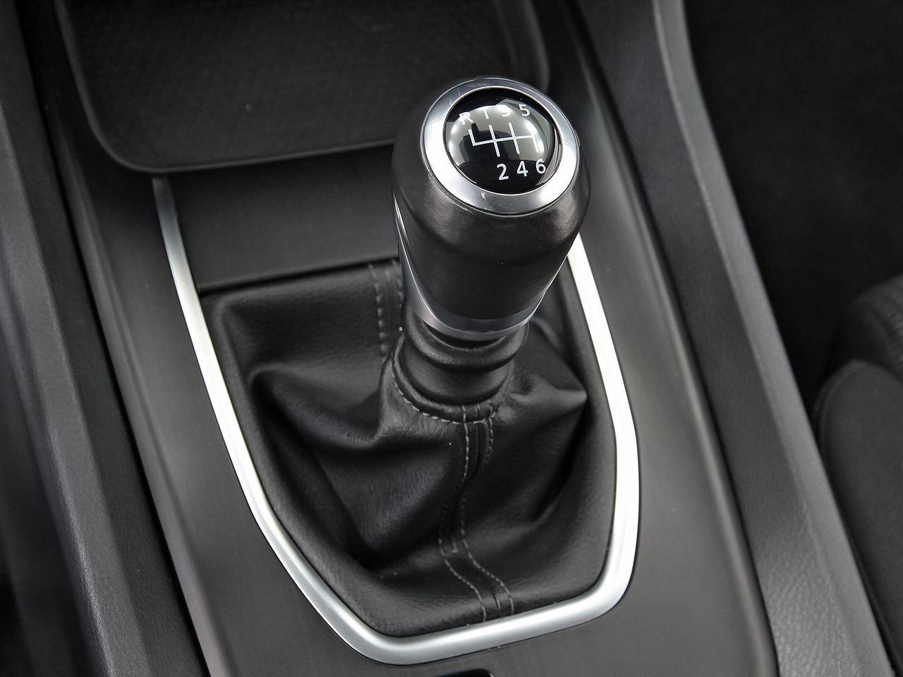 Nissan Qashqai DIG-T 103kW (140CV) mHEV 4x2 Acenta - foto 25