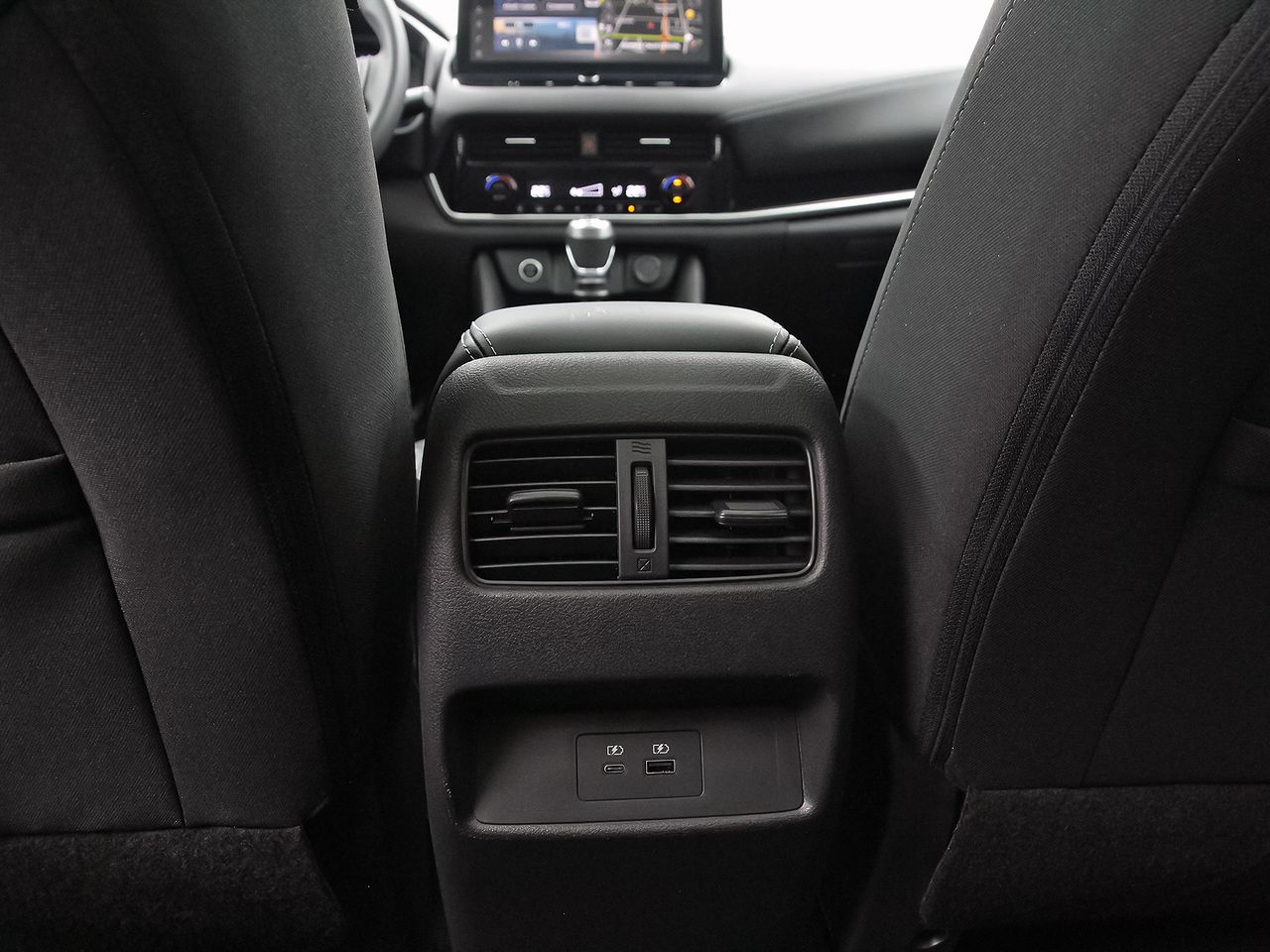 Nissan Qashqai DIG-T 103kW N-Connecta - foto 28