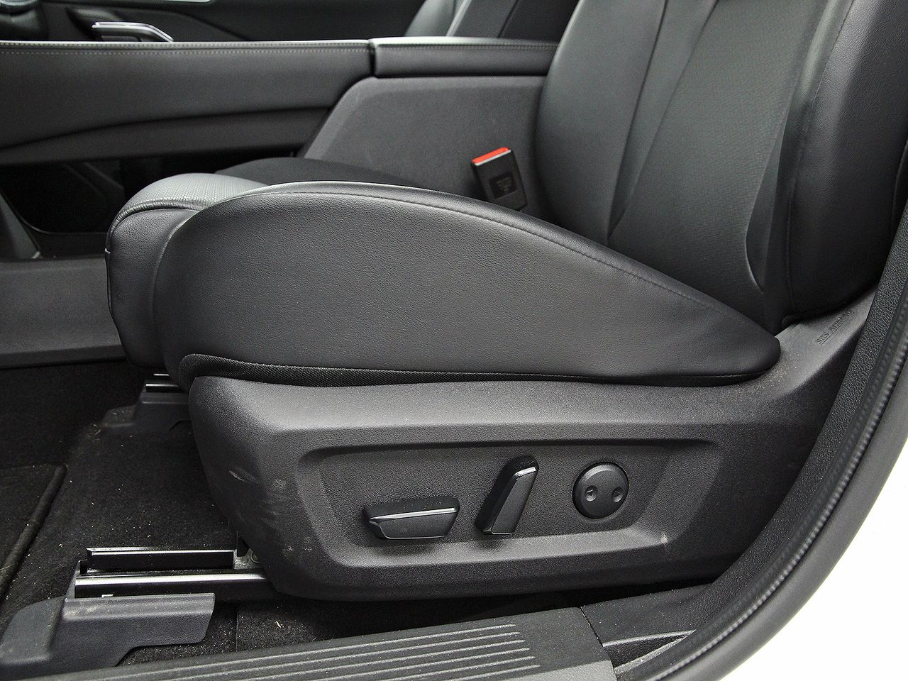 Nissan X-Trail 5pl 1.5 e-4ORCE 158kW 4x4 A/T Tekna - foto 16