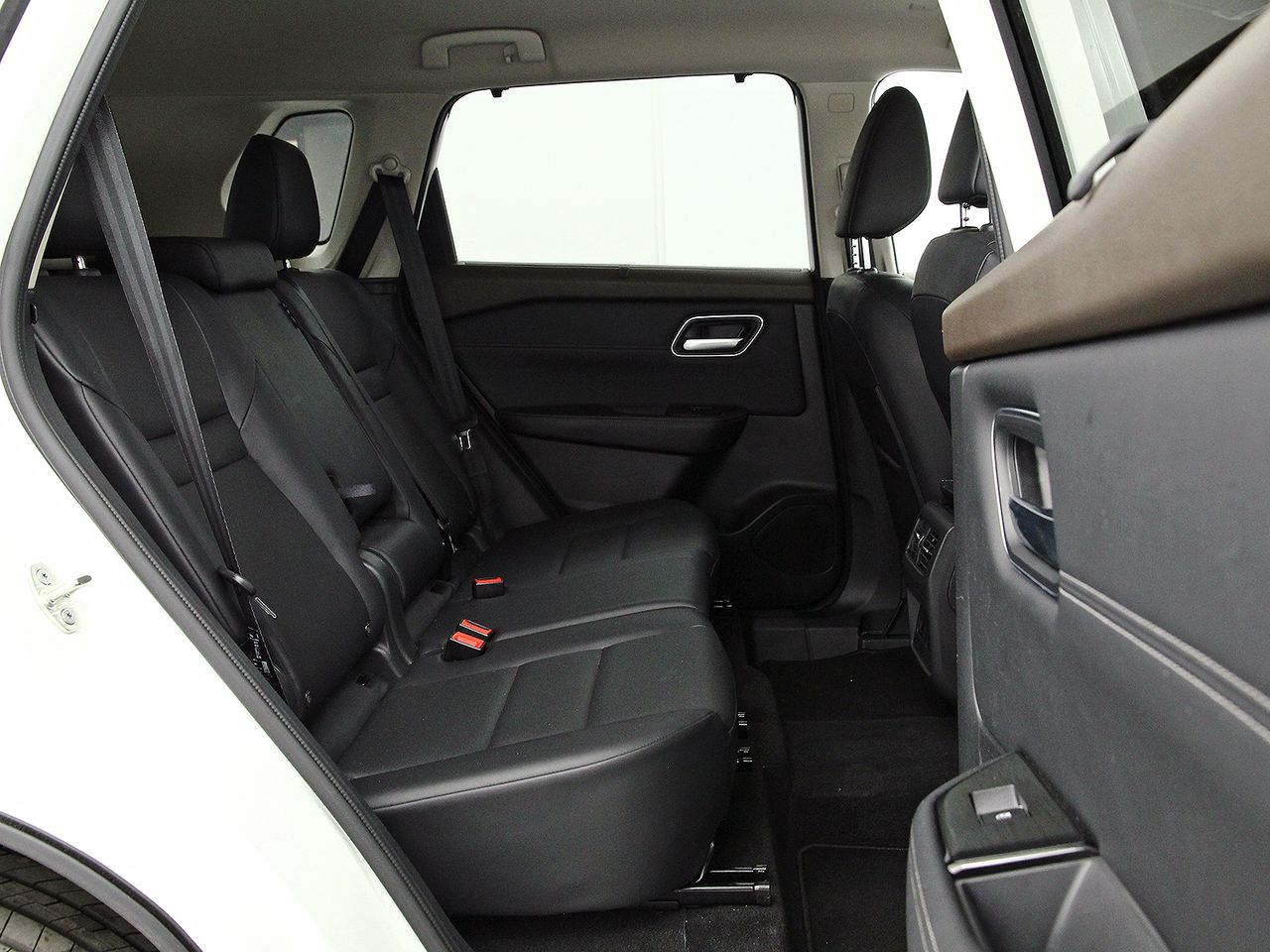 Nissan X-Trail 5pl 1.5 e-4ORCE 158kW 4x4 A/T Tekna - foto 8