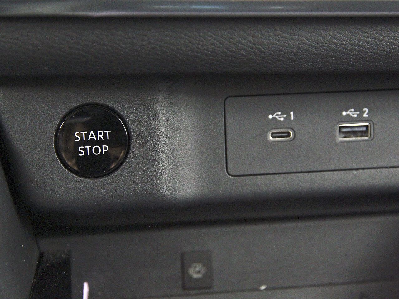 Nissan X-Trail 5pl 1.5 e-4ORCE 158kW 4x4 A/T Tekna - foto 30