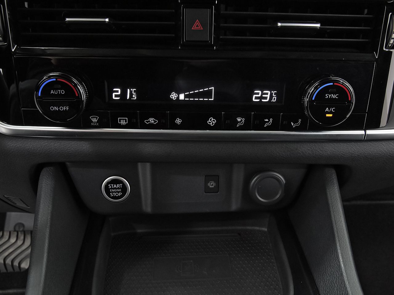 Nissan Qashqai DIG-T 116kW (158CV) mHEV Xtronic Acenta - foto 25