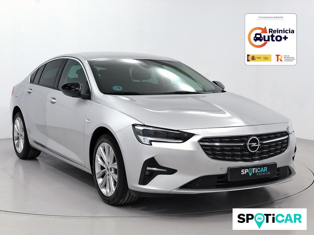 Foto opel insignia  2021 /