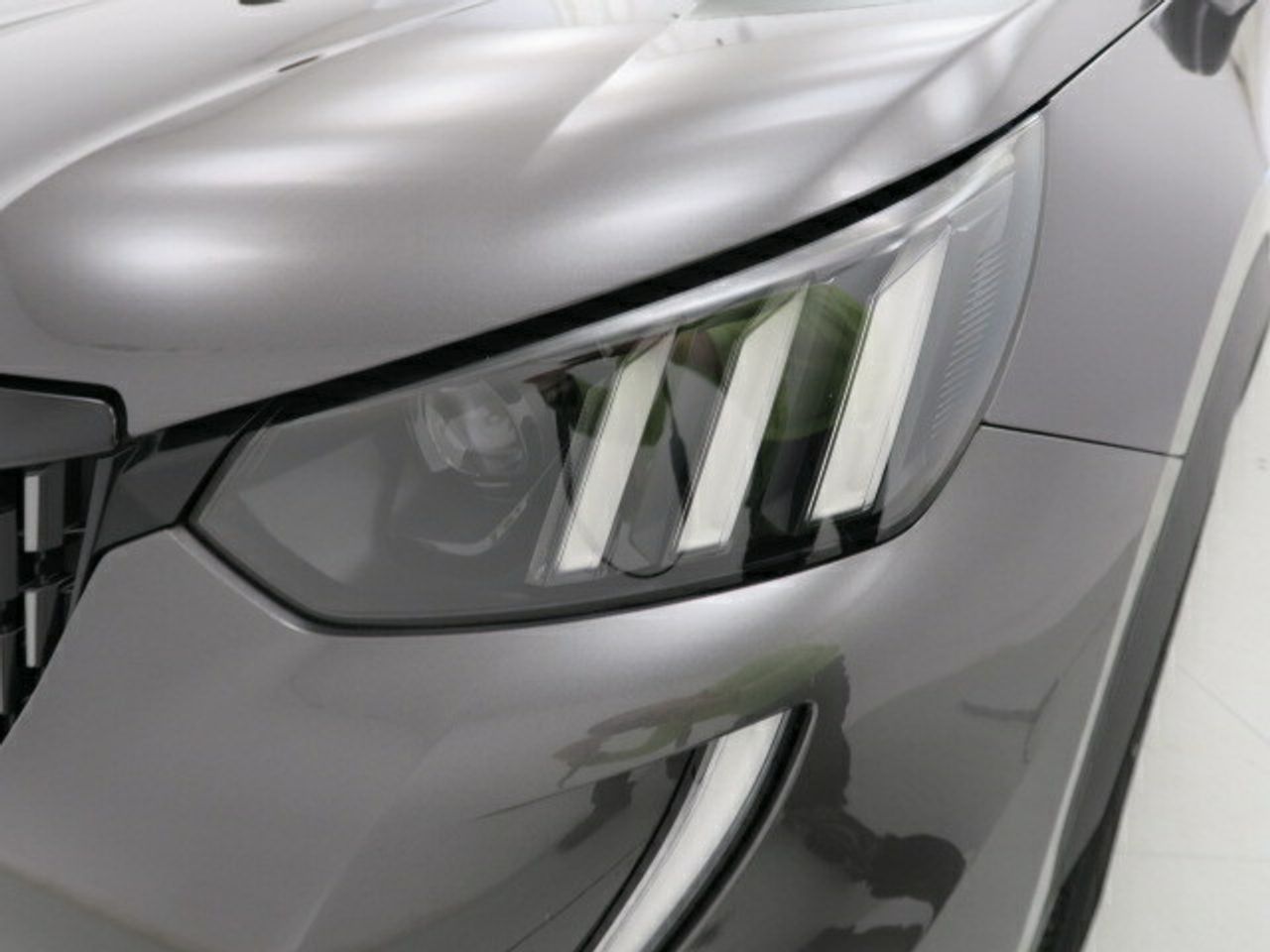 Peugeot 2008 GT Line Puretech 130 S&S BVM6 - foto 22