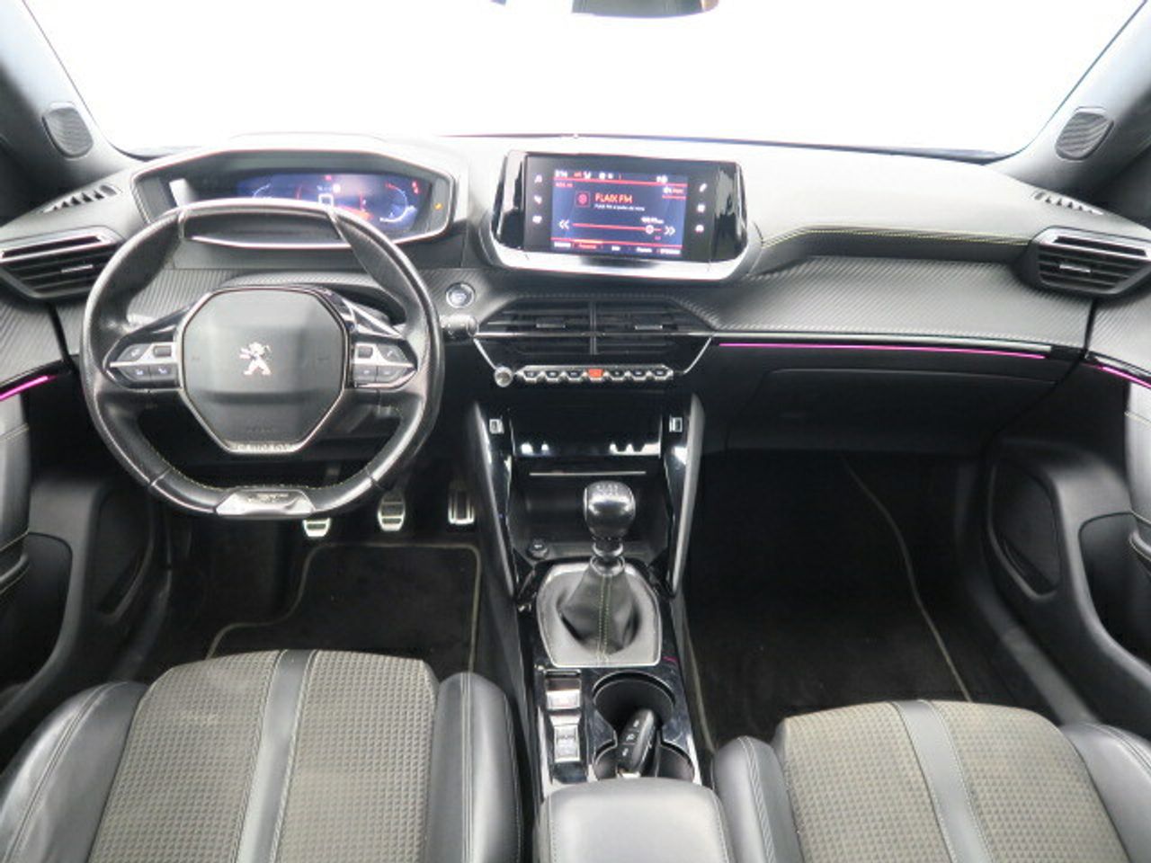 Peugeot 2008 GT Line Puretech 130 S&S BVM6 - foto 7