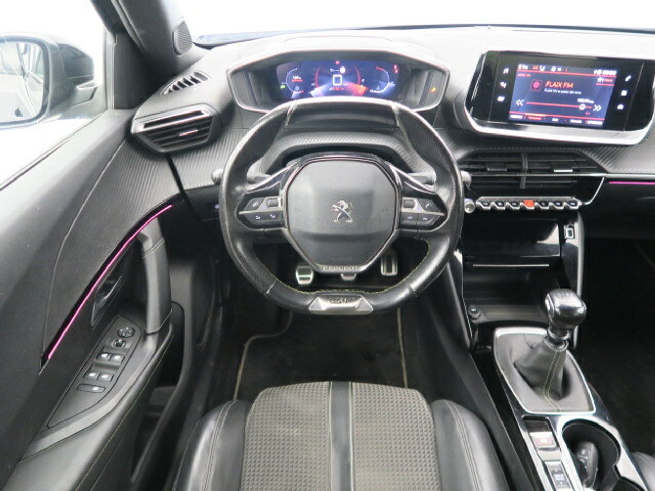 Peugeot 2008 GT Line Puretech 130 S&S BVM6 - foto 14