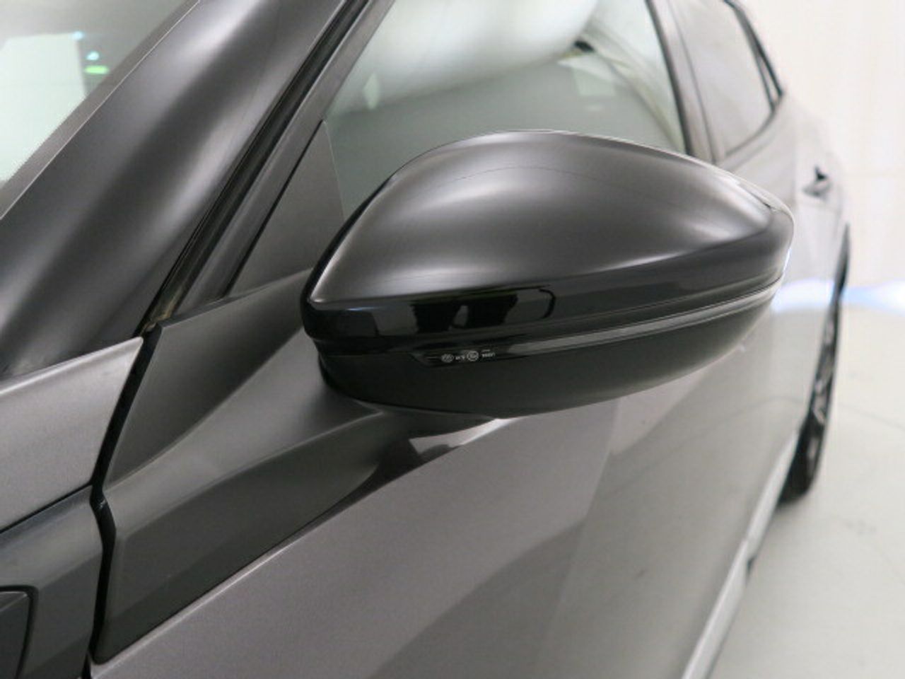 Peugeot 2008 GT Line Puretech 130 S&S BVM6 - foto 25