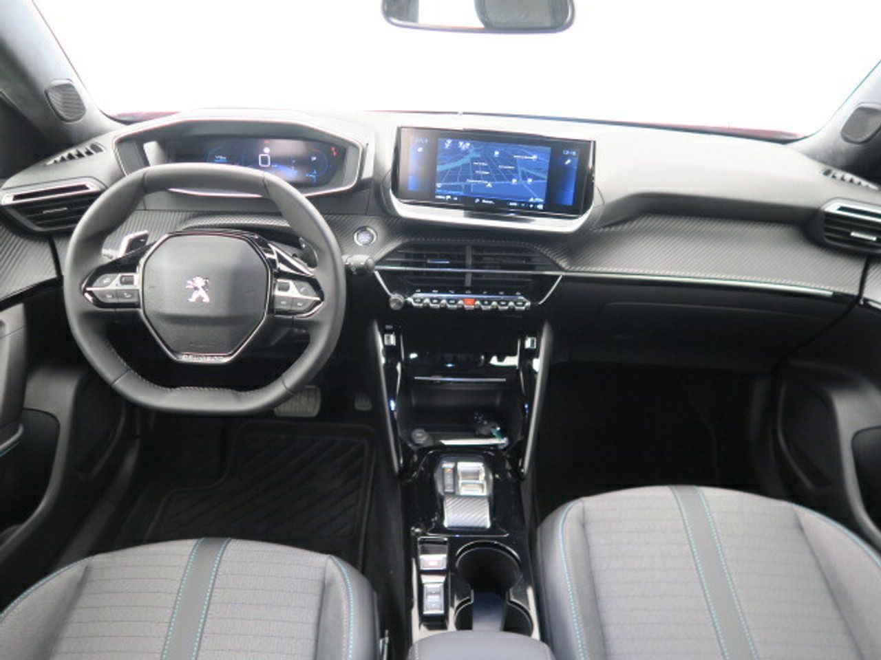 Peugeot 2008 Allure Pack BlueHDI 130 S&S EAT8 - foto 7