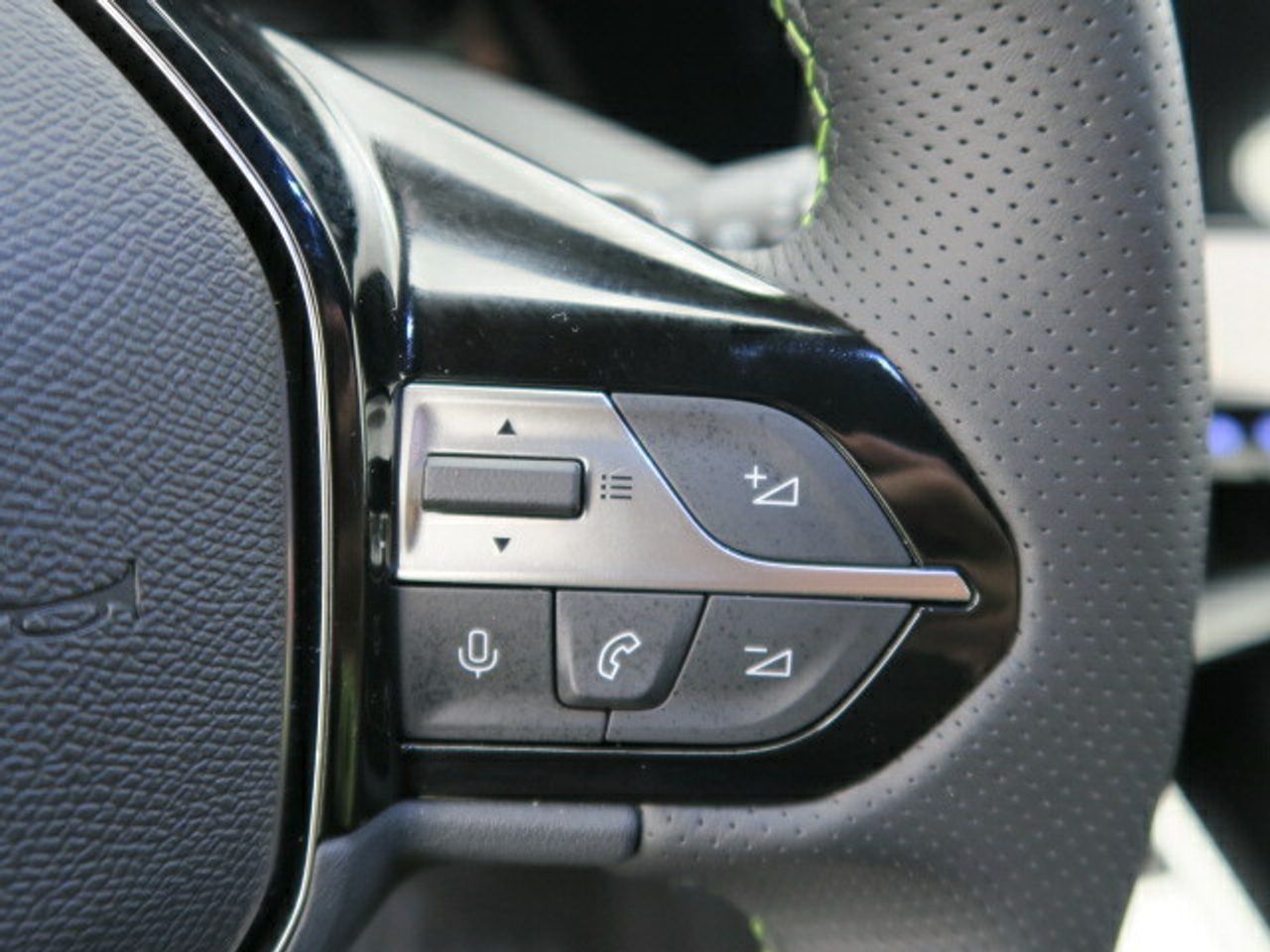 Peugeot 408 408 GT PHEV 225 e-EAT8 - foto 9