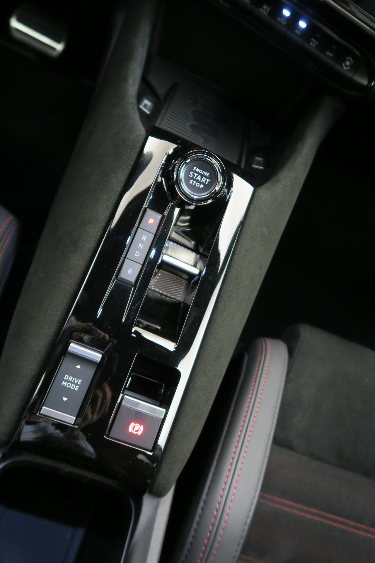 Alfa Romeo Junior Elettrica Veloce 207kW (280CV) - foto 10