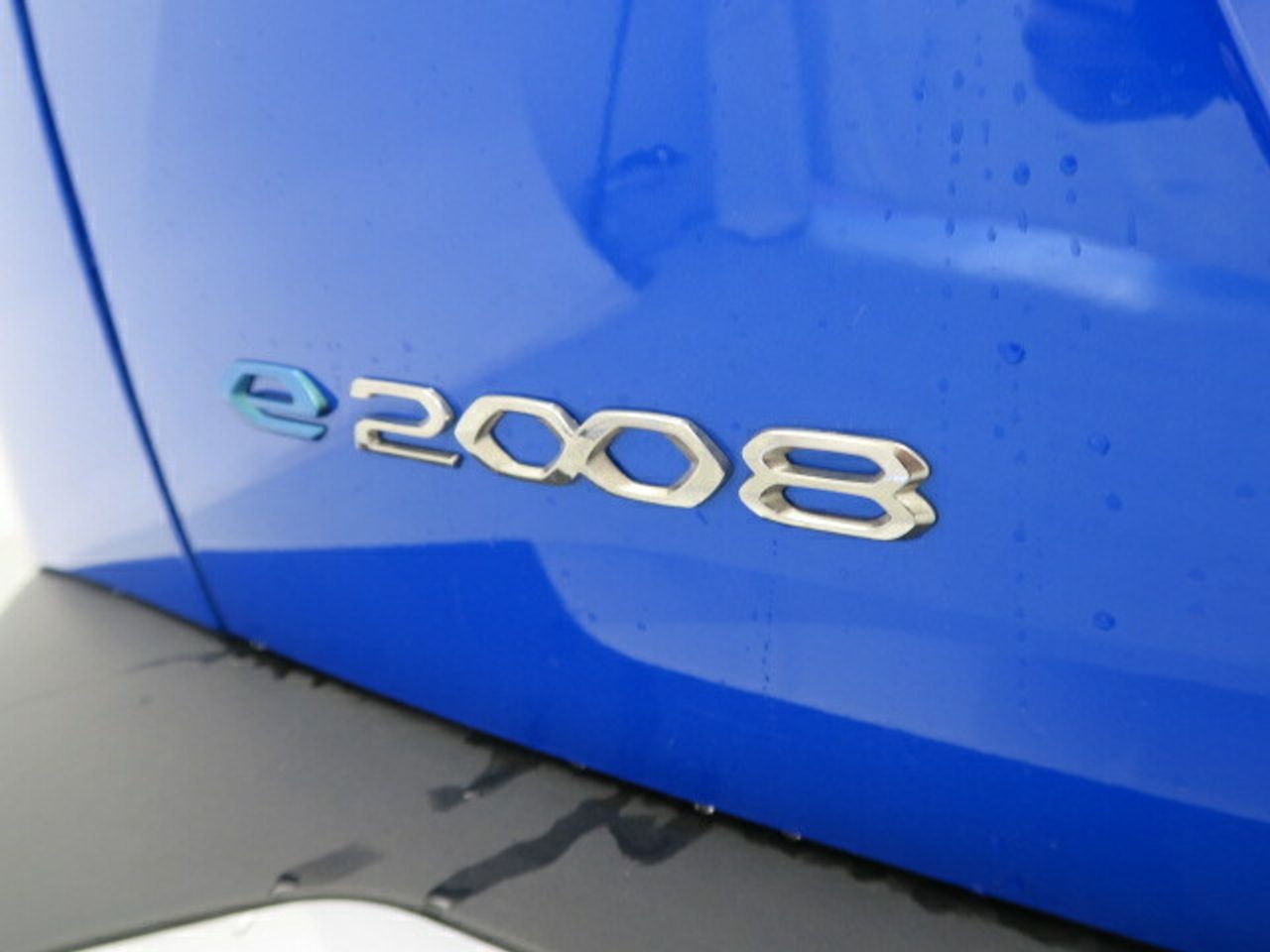 Peugeot 2008 Eléctrico GT 136 (100kW) - foto 21
