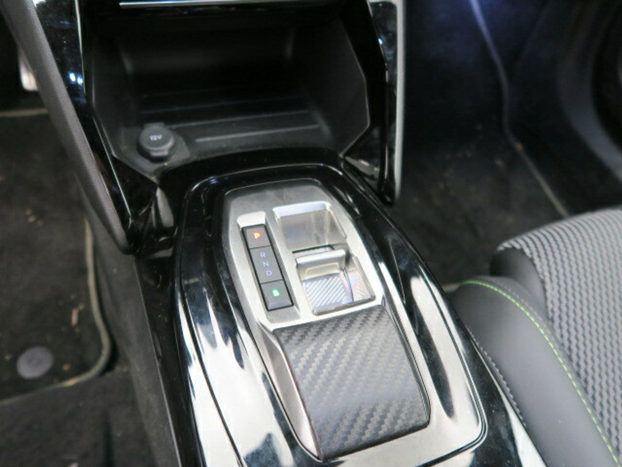 Peugeot 2008 Eléctrico GT 156 (115kW) - foto 11