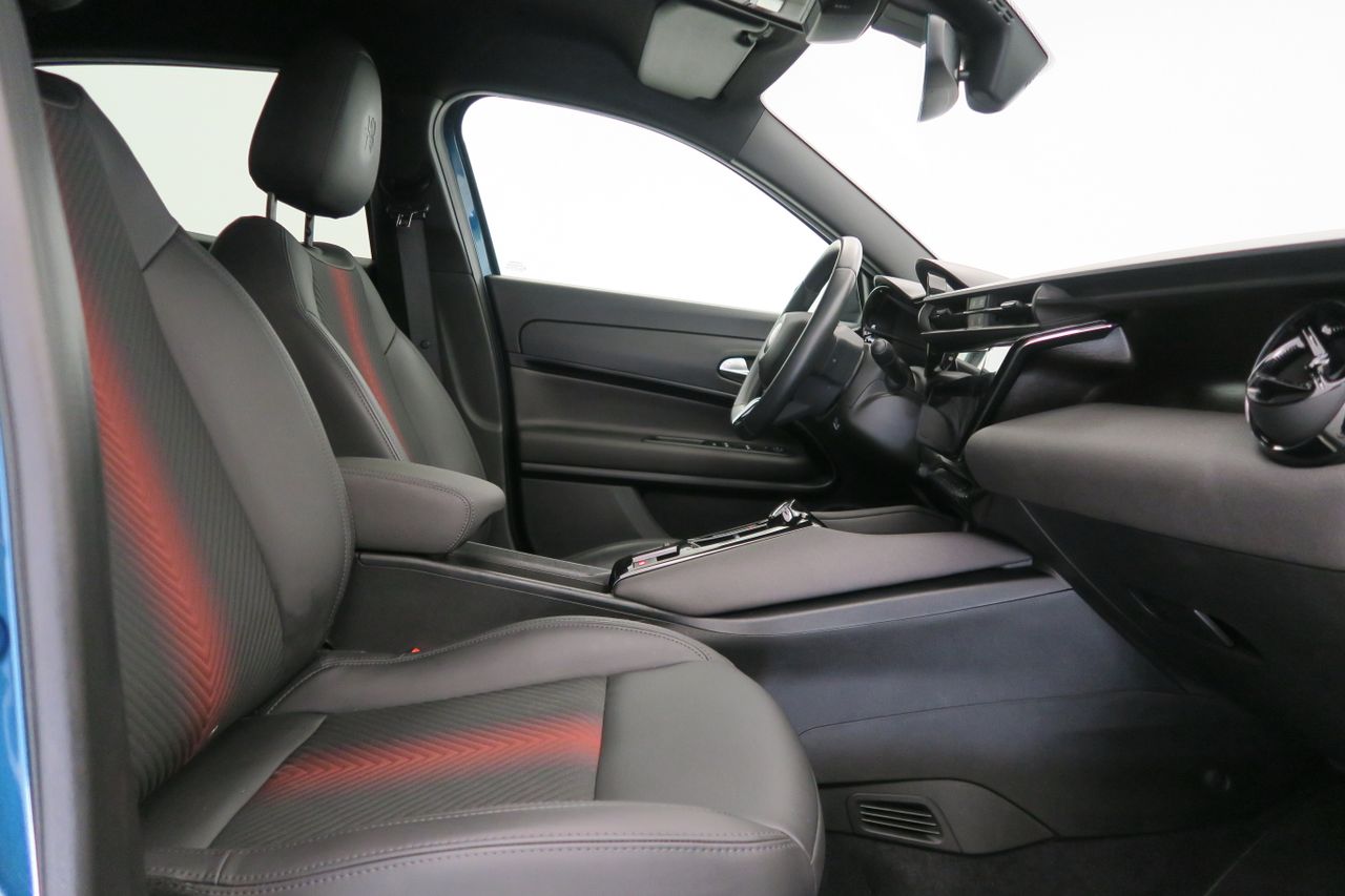 Alfa Romeo Junior Elettrica Speciale 115kW (156CV) - foto 18