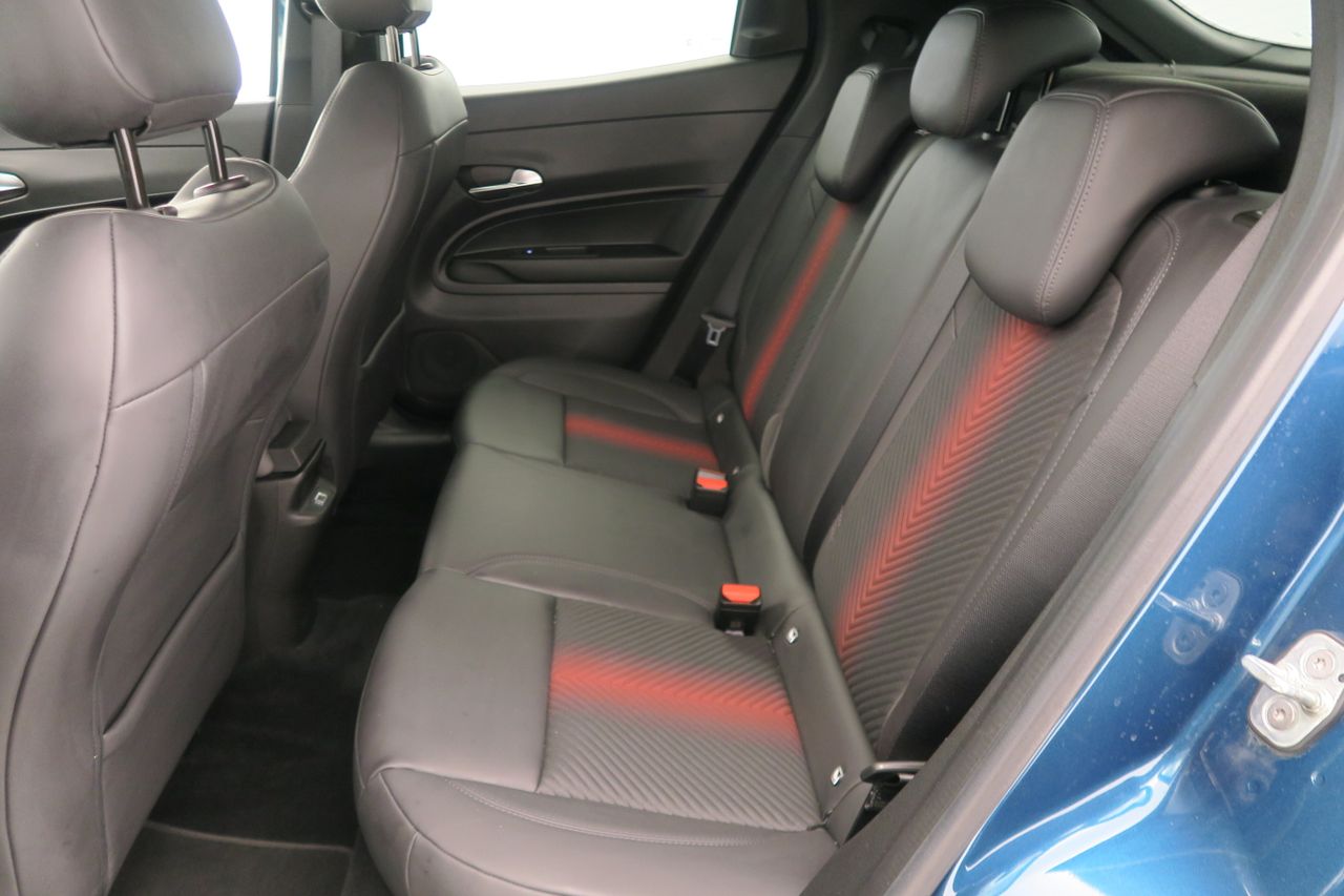 Alfa Romeo Junior Elettrica Speciale 115kW (156CV) - foto 20