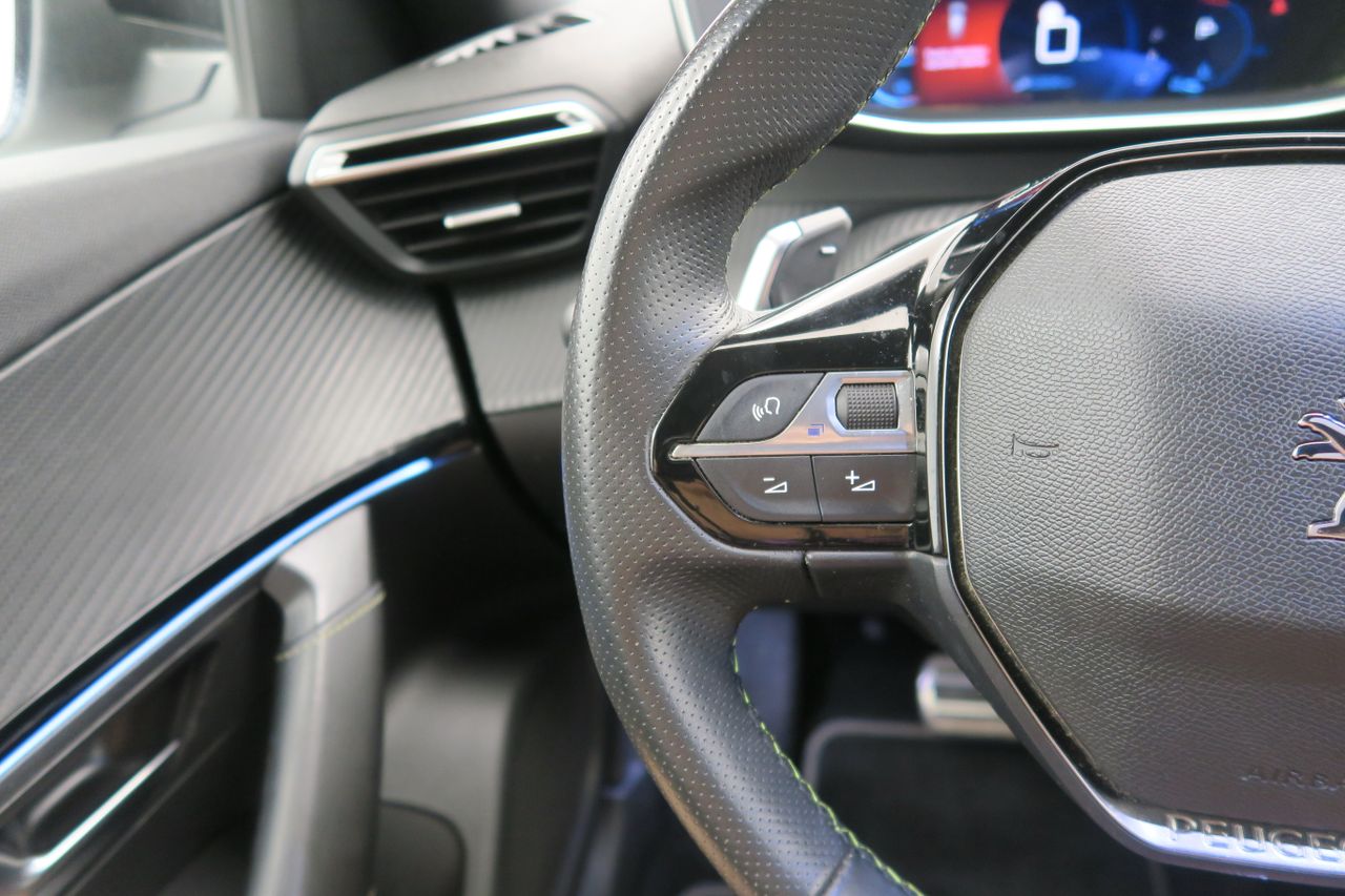 Peugeot 2008 GT Puretech 130 S&S EAT8 - foto 10