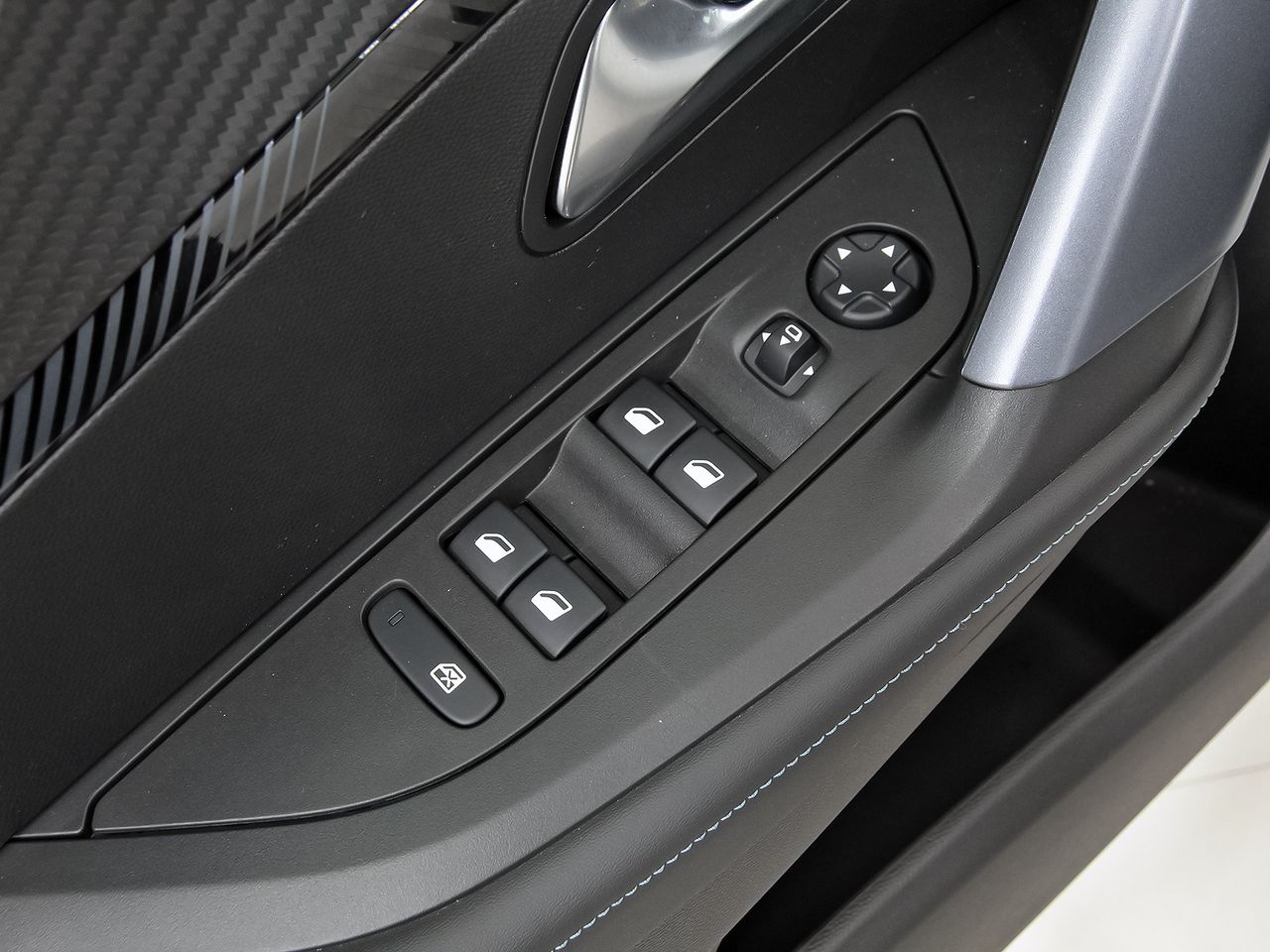 Peugeot 2008 Allure Puretech 100 S&S BVM6 - foto 13