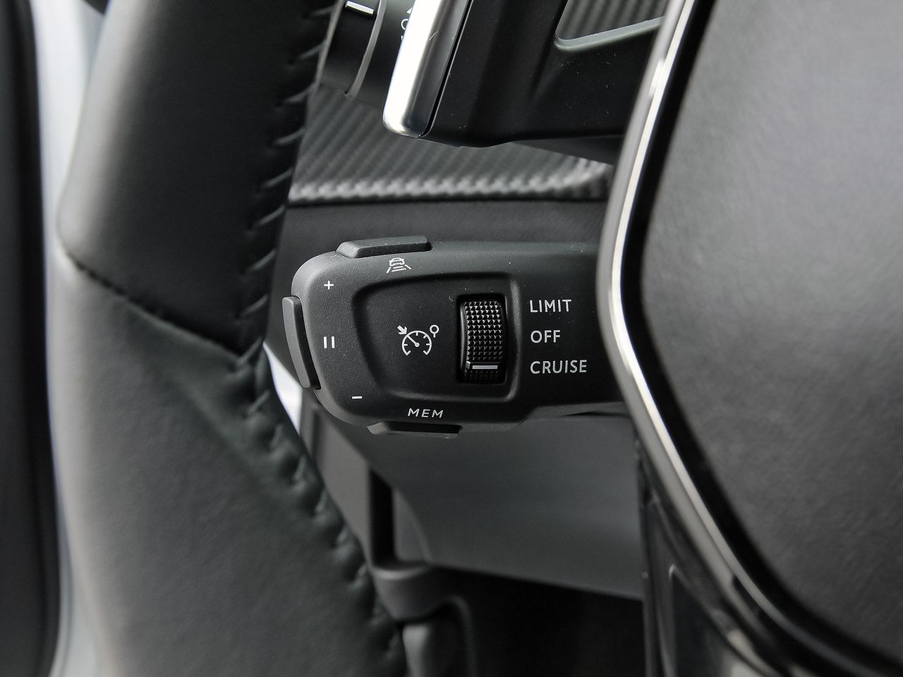 Peugeot 2008 N2008 Allure Hybrid 145 eDCS6 - foto 17