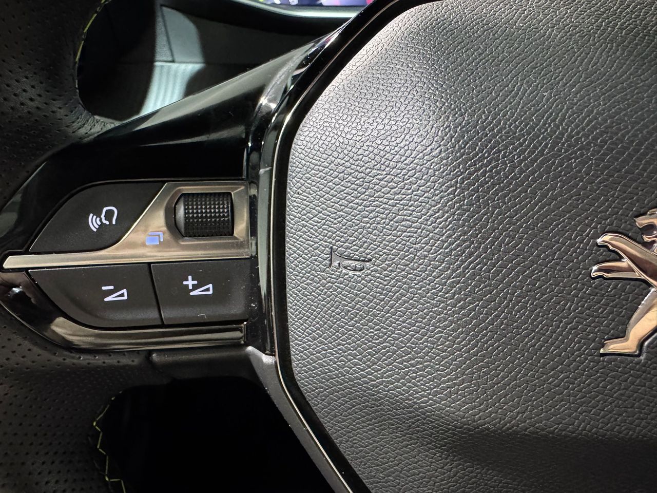 Peugeot 2008 GT Puretech 130 S&S BVM6 - foto 12