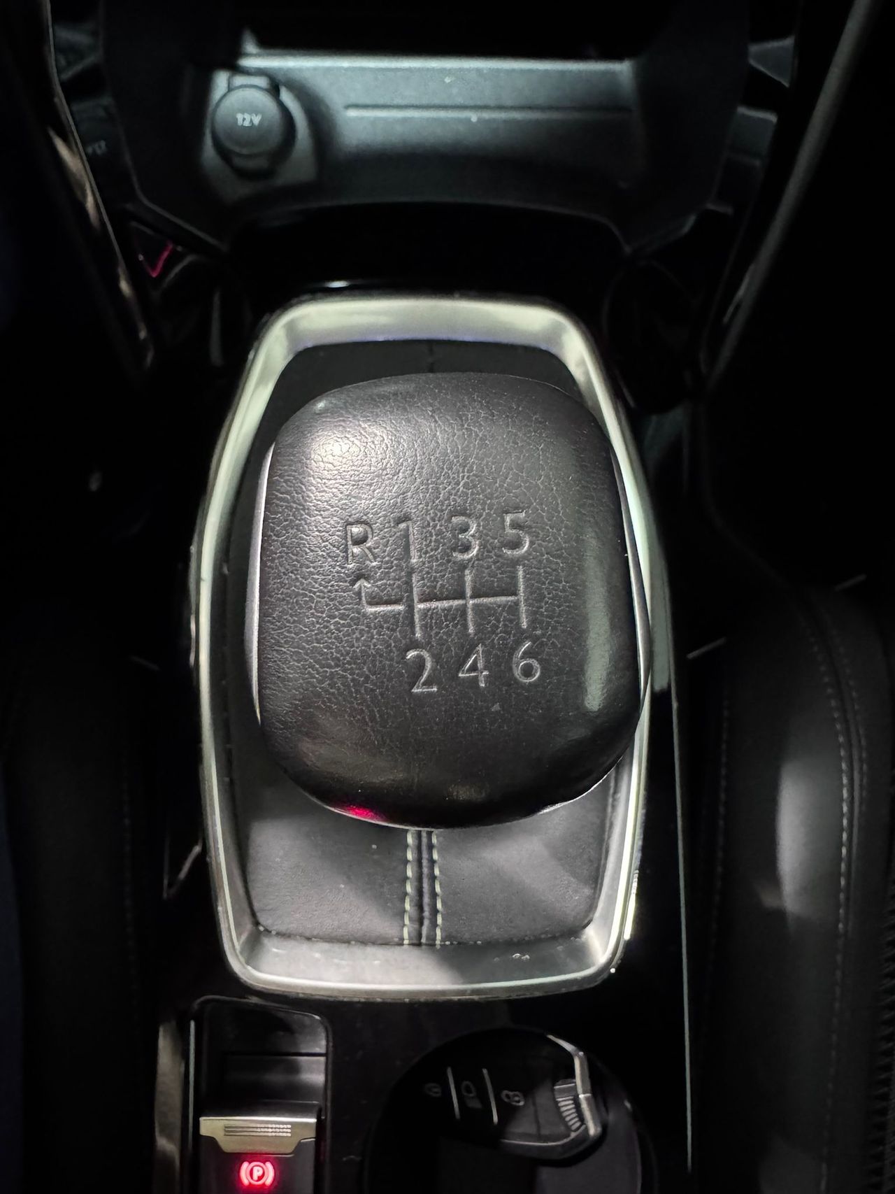 Peugeot 2008 GT Puretech 130 S&S BVM6 - foto 23