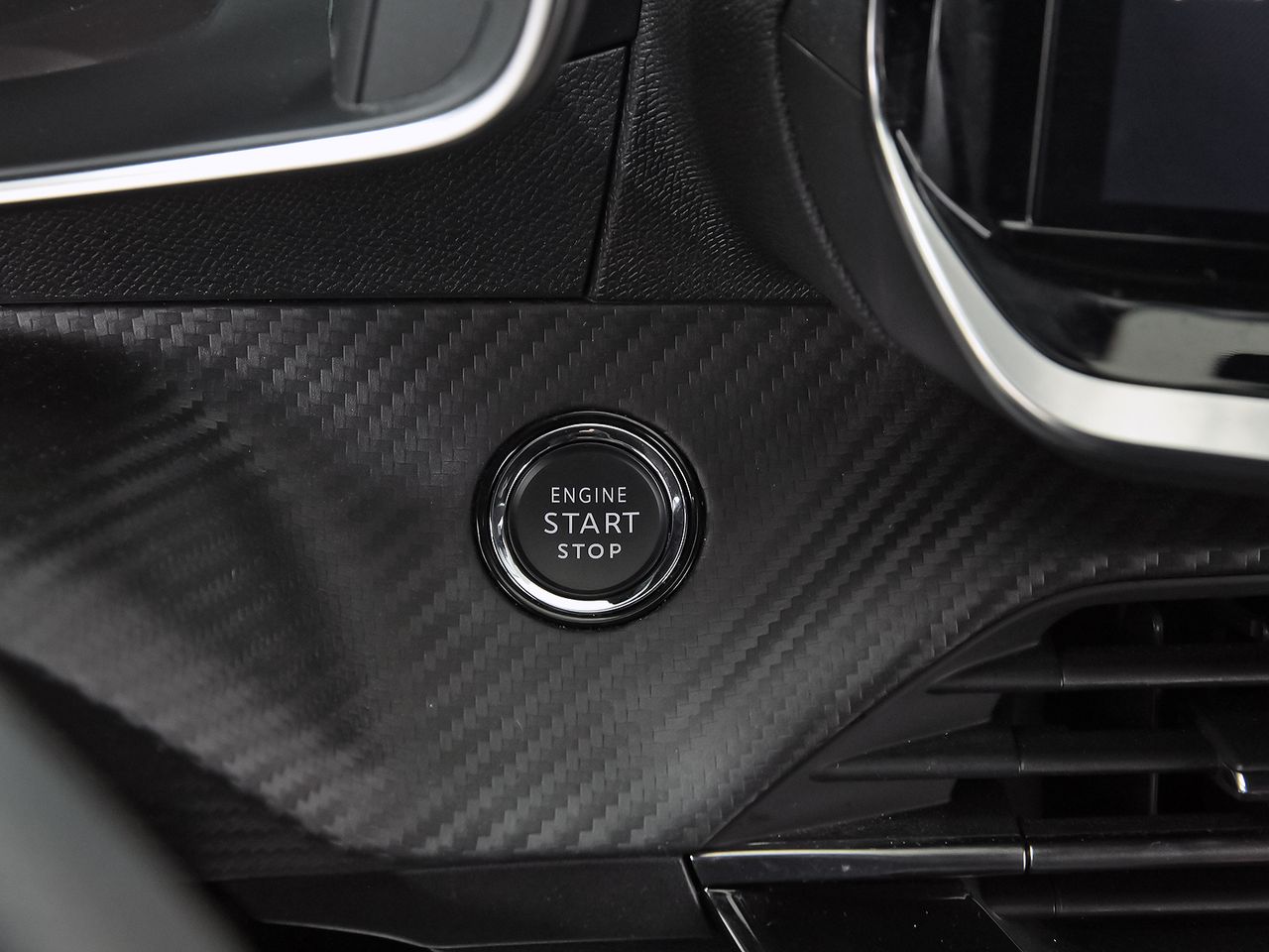 Peugeot 2008 GT Puretech 130 S&S EAT8 - foto 22