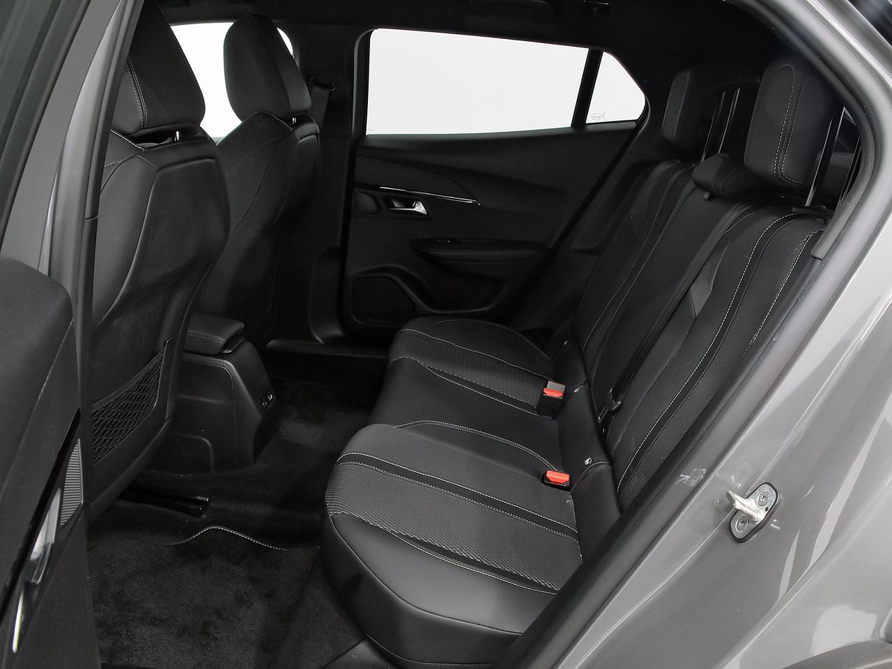 Peugeot 2008 GT Puretech 130 S&S EAT8 - foto 9