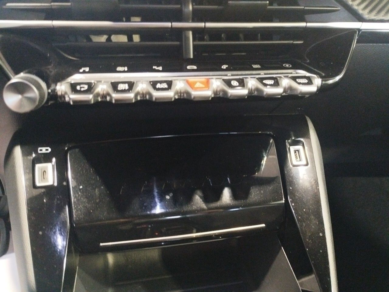 Peugeot 2008 Eléctrico Allure Pack (100kW) - foto 10