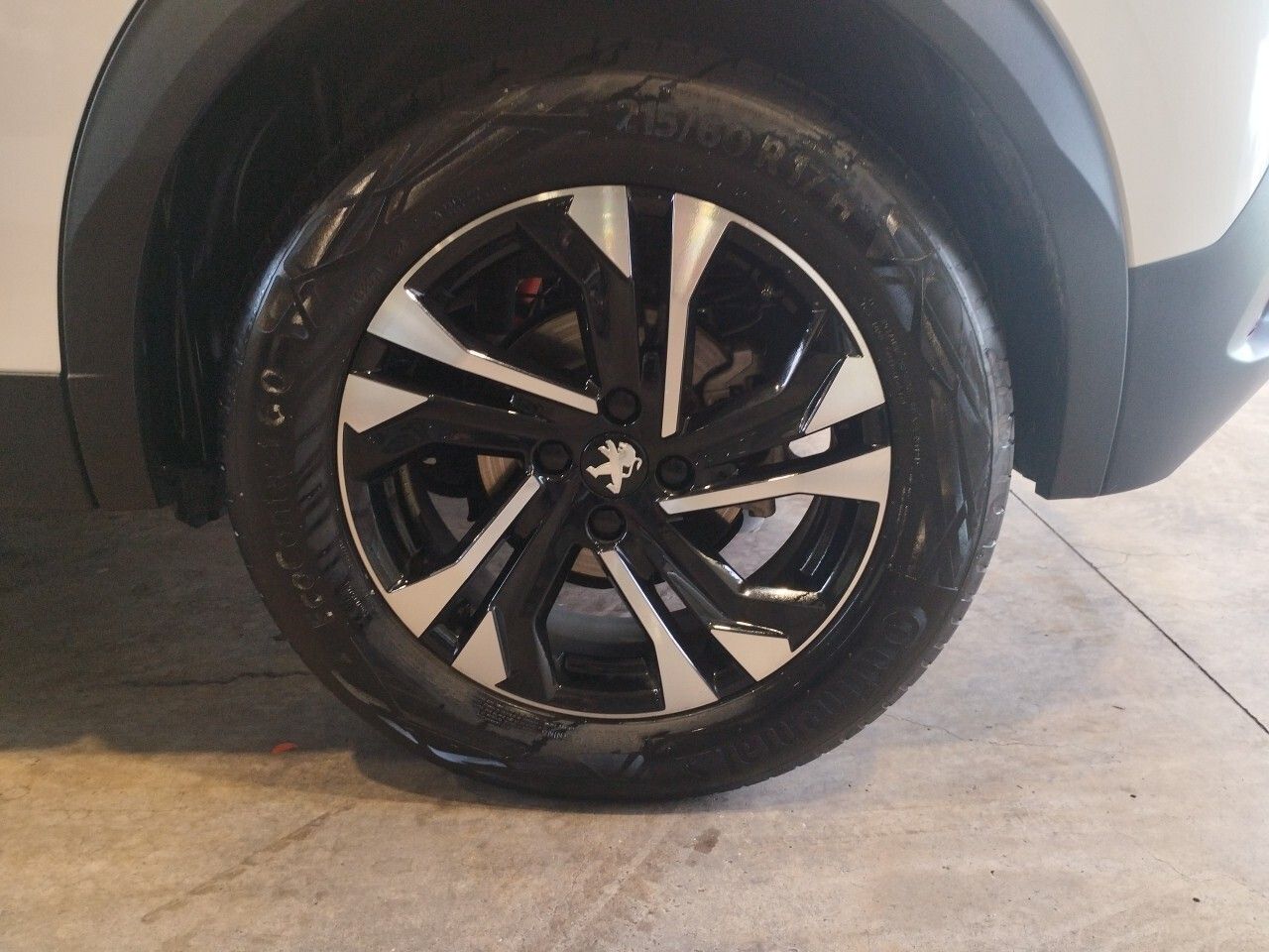 Peugeot 2008 Eléctrico Allure Pack (100kW) - foto 18