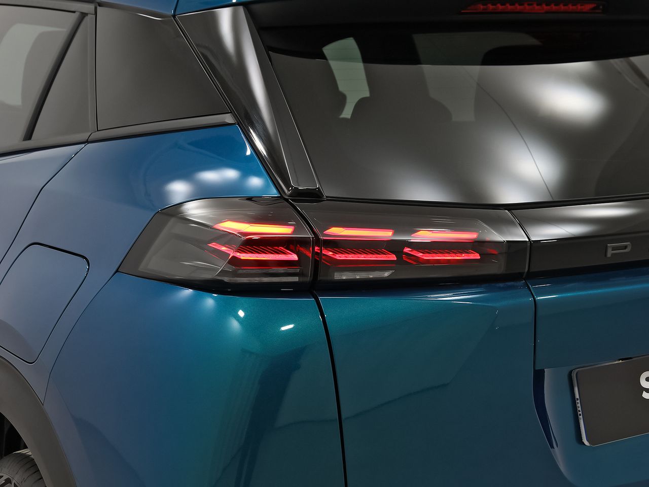 Peugeot 2008 N2008 Allure Hybrid 145 eDCS6 - foto 35