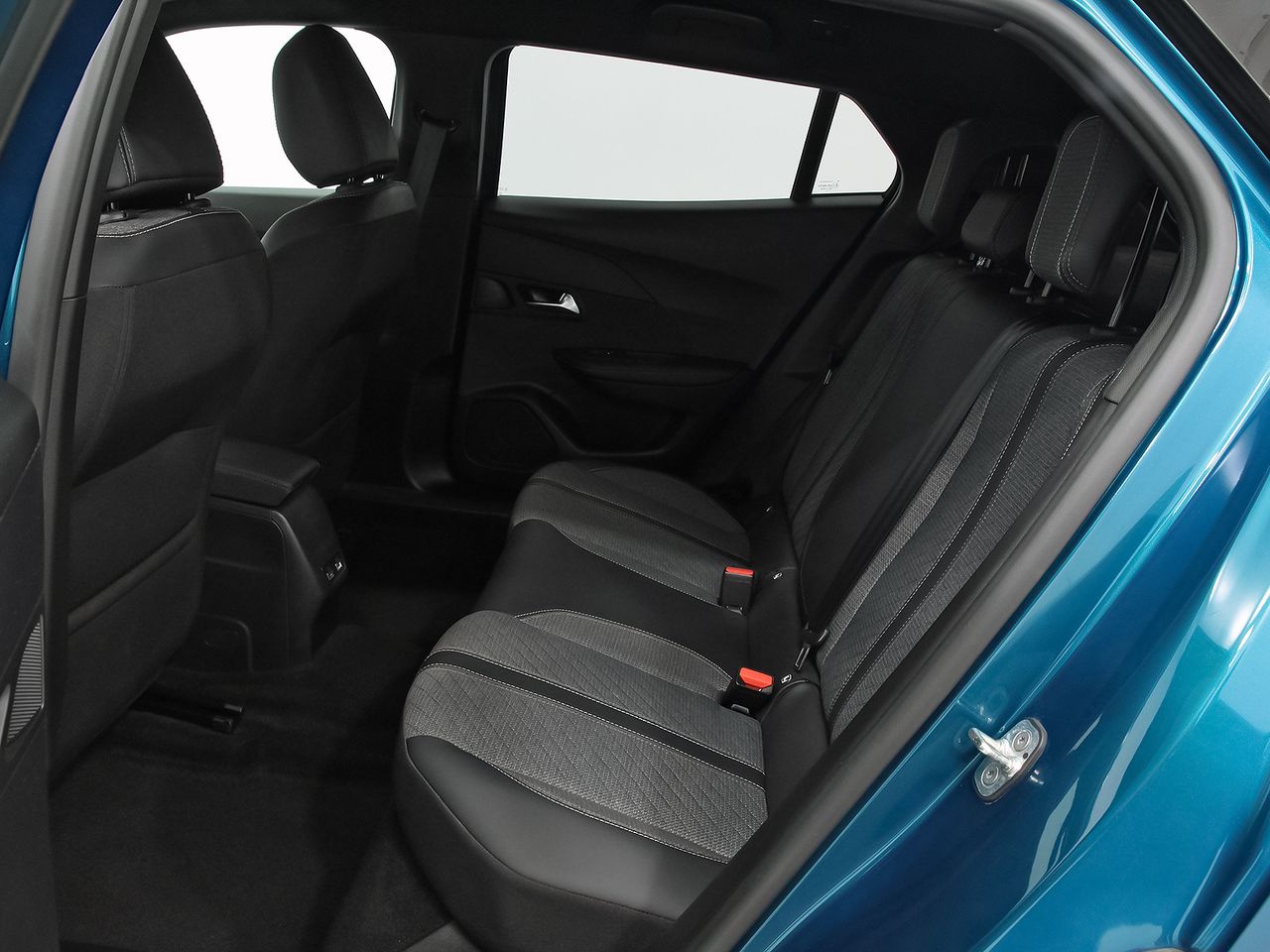 Peugeot 2008 N2008 Allure Hybrid 145 eDCS6 - foto 9