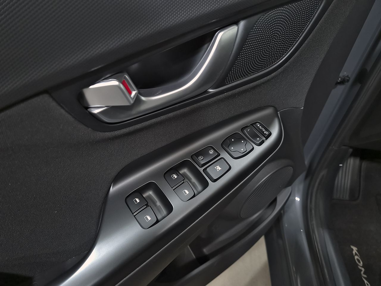 Hyundai Kona 1.6 GDI HEV Tecno 2C DCT - foto 11