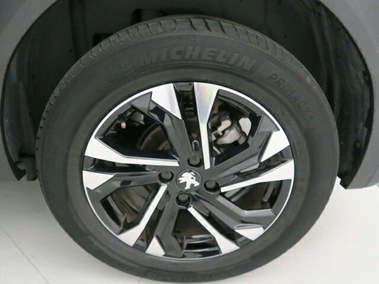 Peugeot 2008 GT Line Puretech 130 S&S BVM6 - foto 26