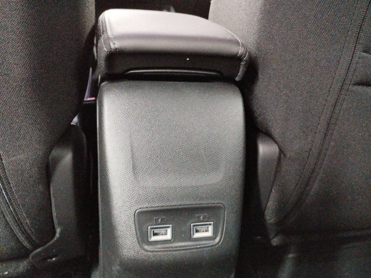 Peugeot 2008 Eléctrico Allure Pack (100kW) - foto 9