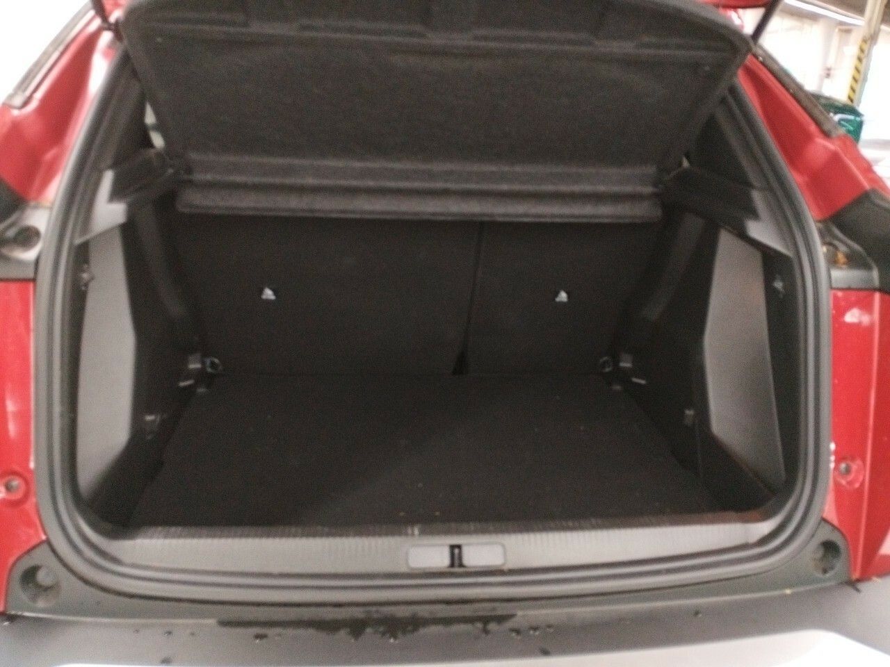 Peugeot 2008 Eléctrico Allure Pack (100kW) - foto 14