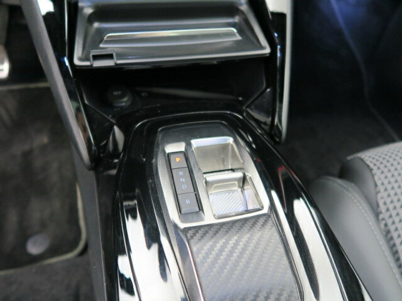 Peugeot 2008 Eléctrico GT 136 (100kW) - foto 10