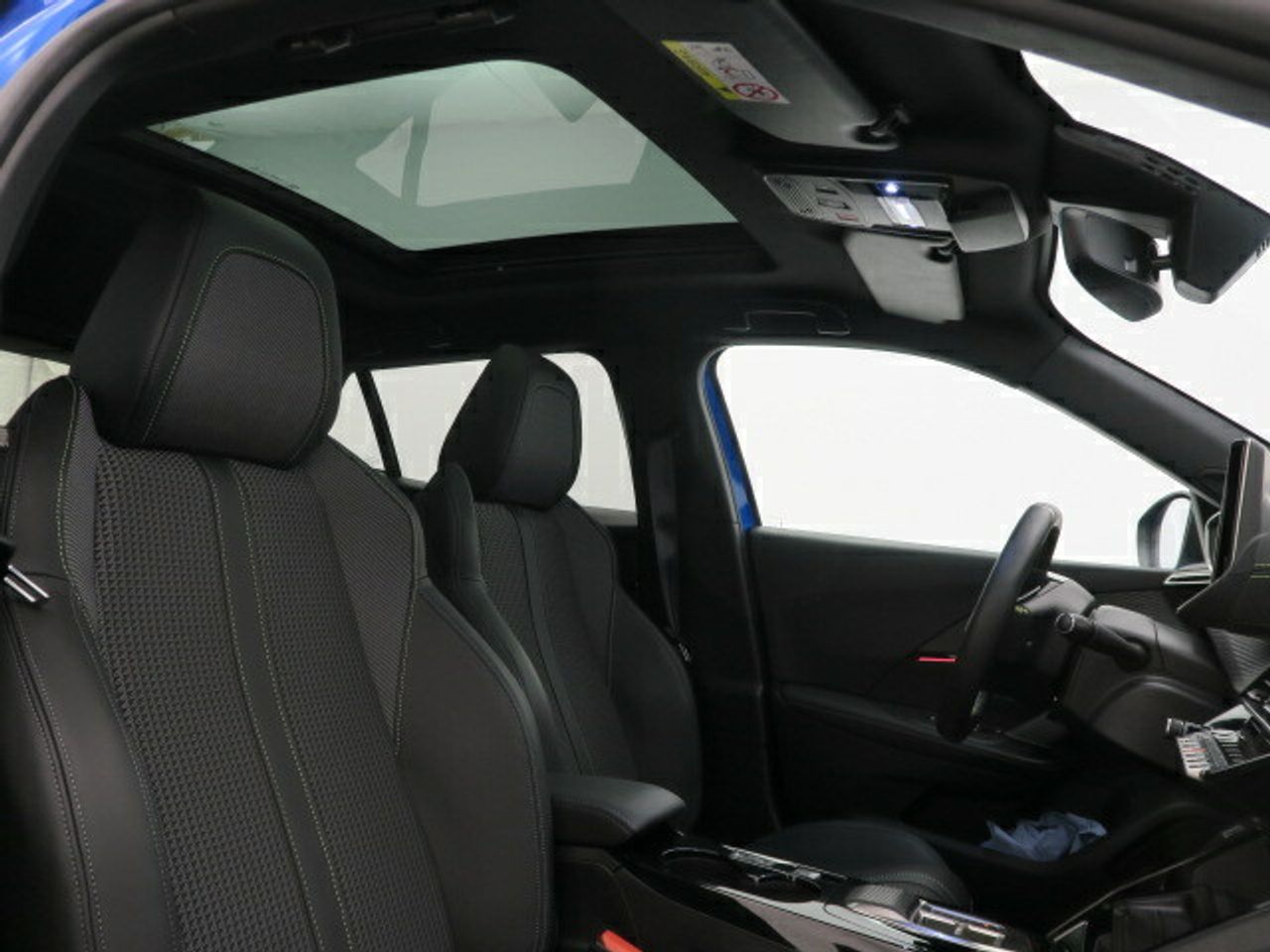 Peugeot 2008 Eléctrico GT 136 (100kW) - foto 16