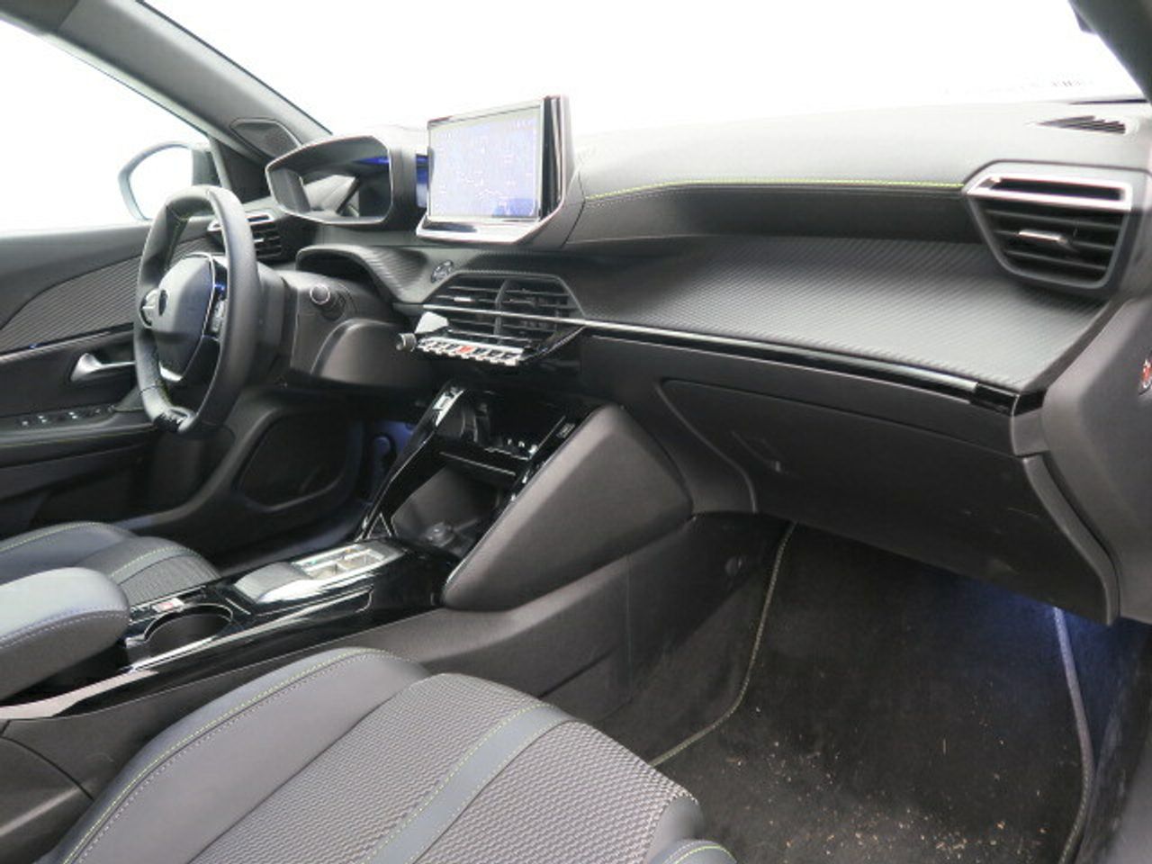 Peugeot 2008 Eléctrico GT 156 (115kW) - foto 15