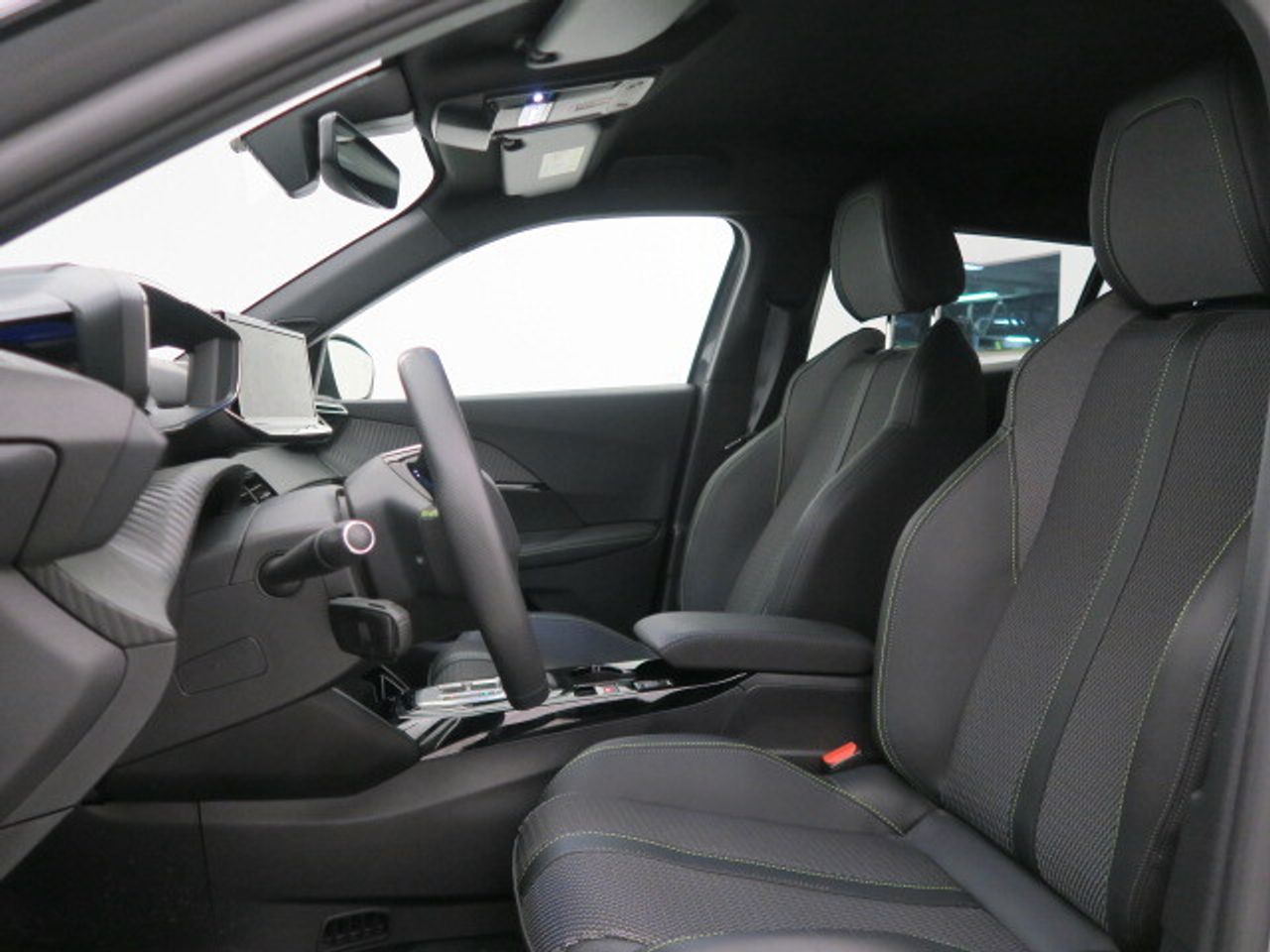 Peugeot 2008 Eléctrico GT 156 (115kW) - foto 15