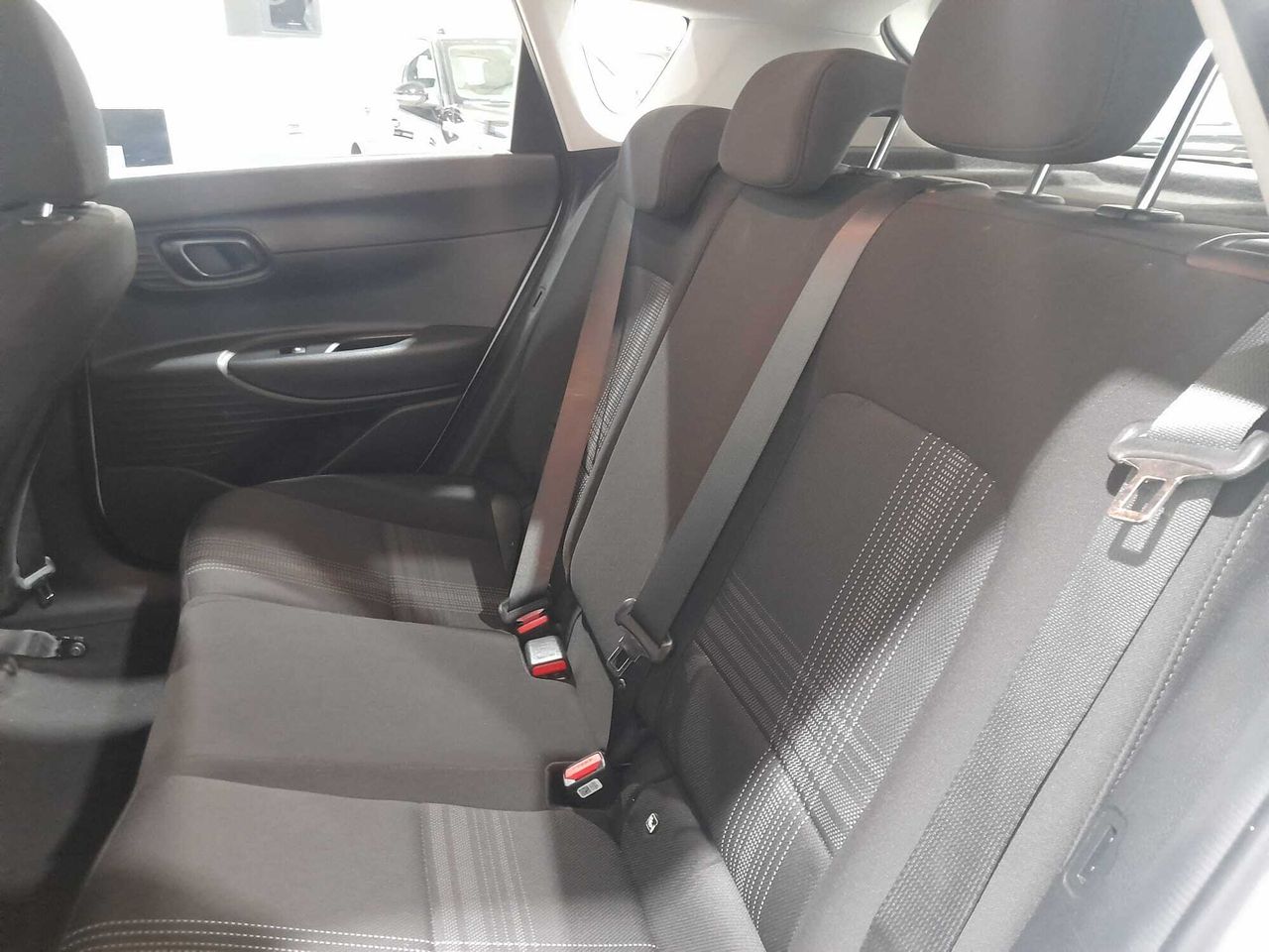 Hyundai Bayon 1.2 MPI Essence - foto 12