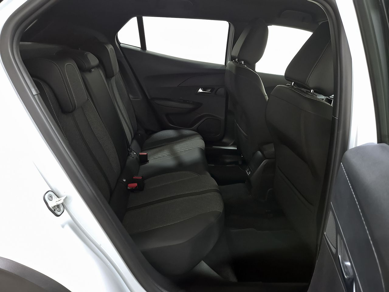 Peugeot 2008 Allure Puretech 100 S&S 6 Vel. MAN - foto 8