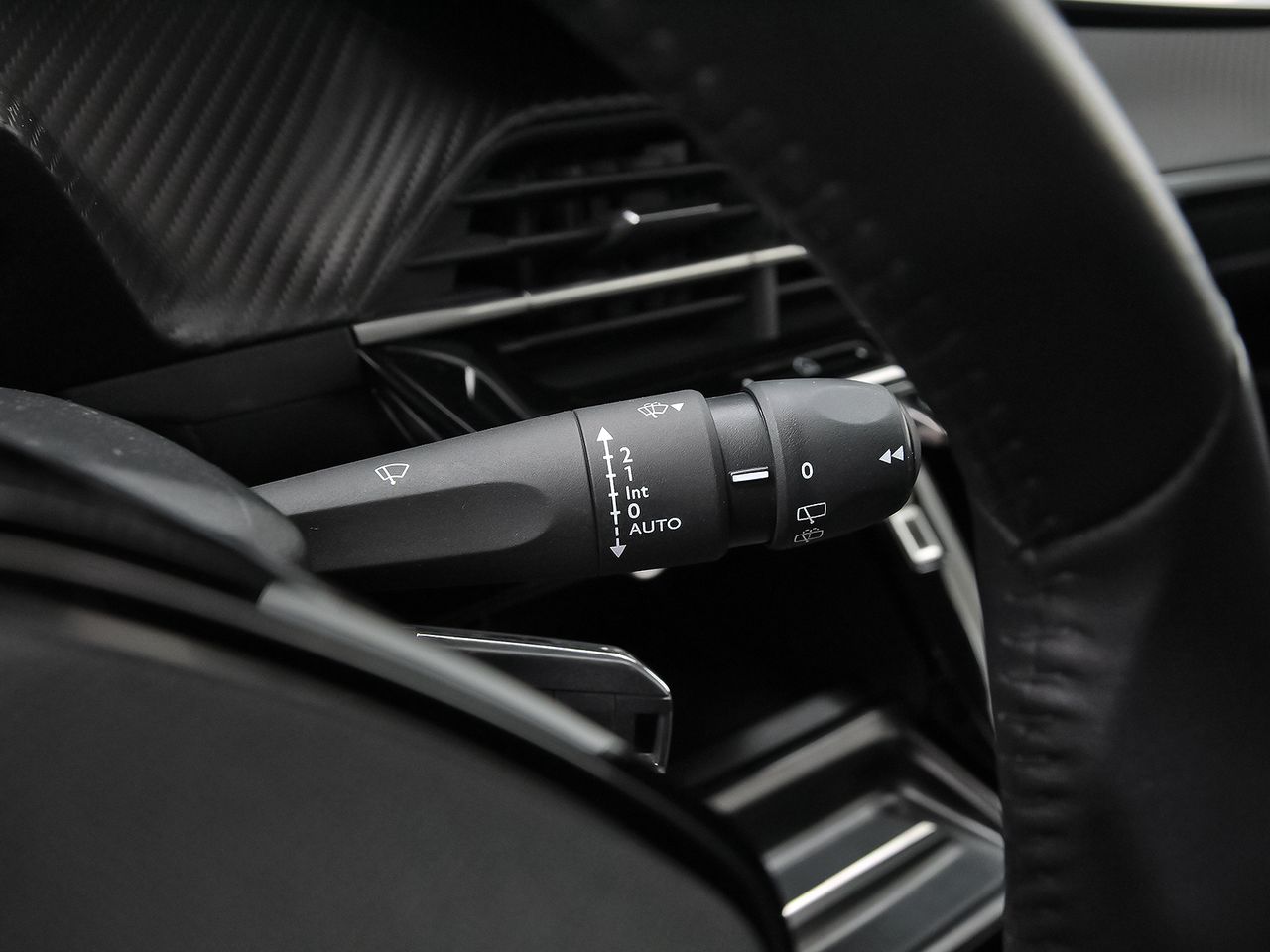 Peugeot 2008 Allure Puretech 100 S&S 6 Vel. MAN - foto 18