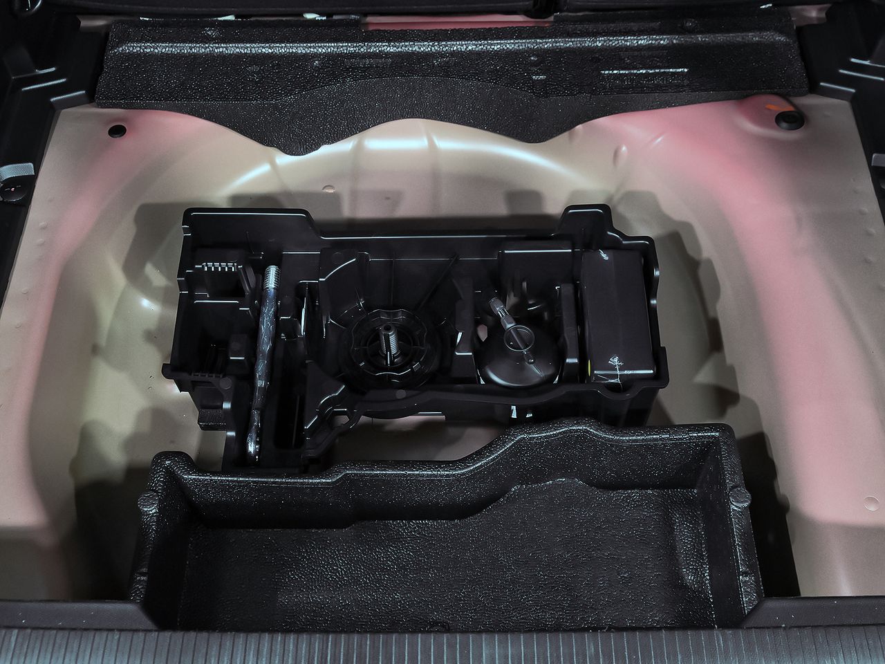 Peugeot 2008 Allure Puretech 100 S&S 6 Vel. MAN - foto 36