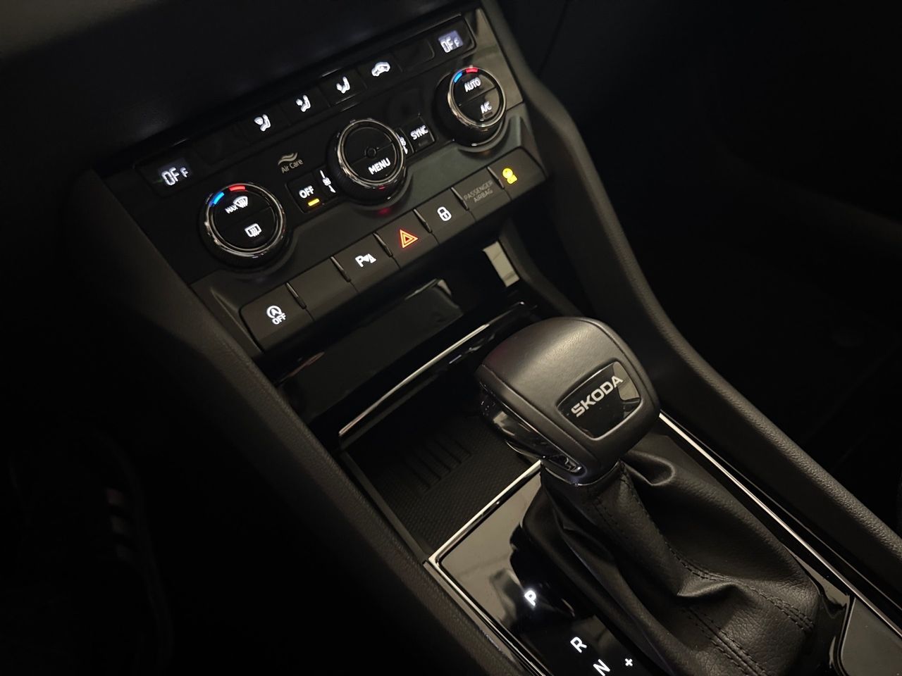 Skoda Karoq 1.5 TSI 110kW (150CV) DSG ACT Selection - foto 13