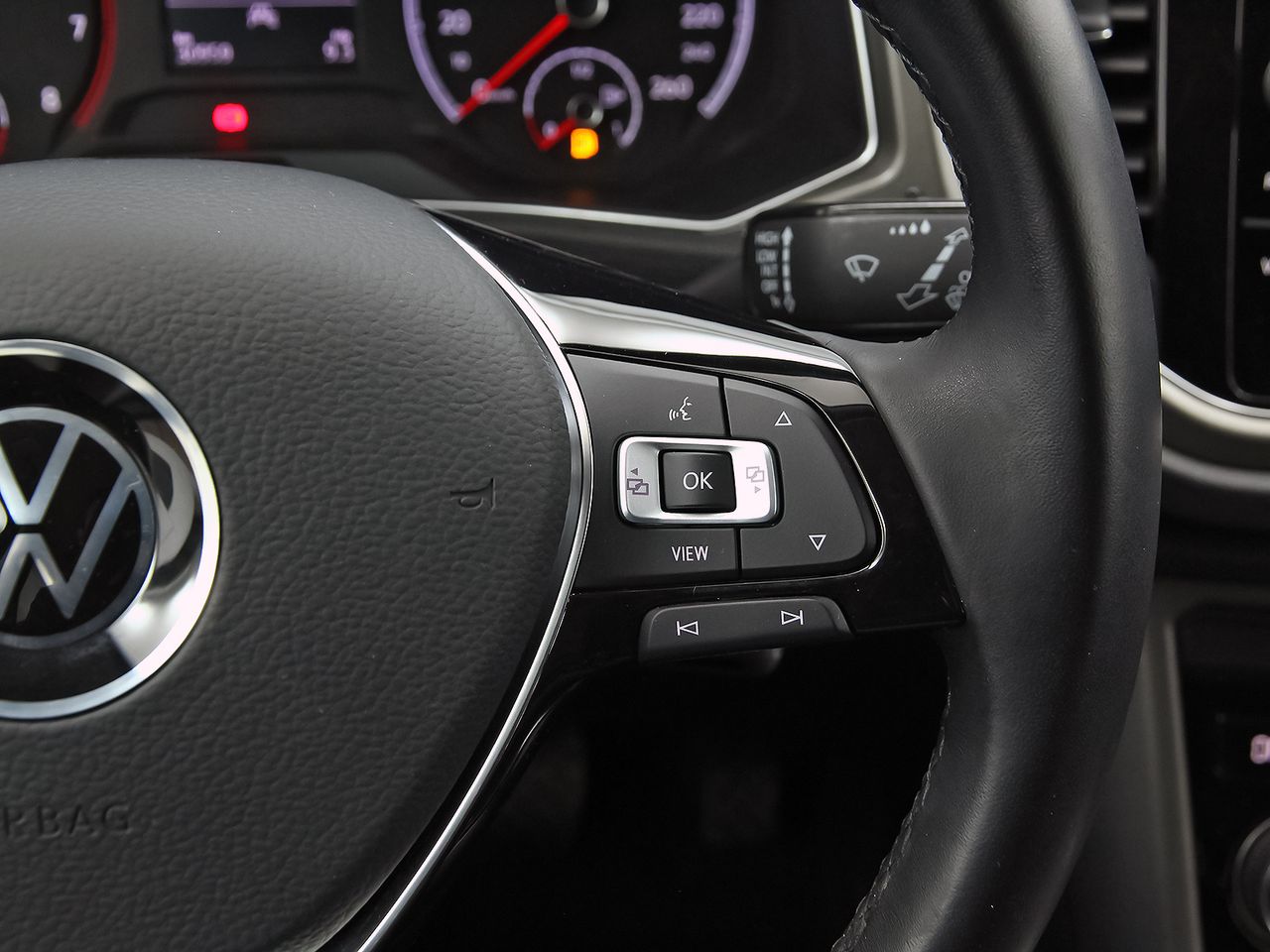 Volkswagen T-Roc Advance R-Line 2.0 TDI 110kW (150CV) DSG - foto 16