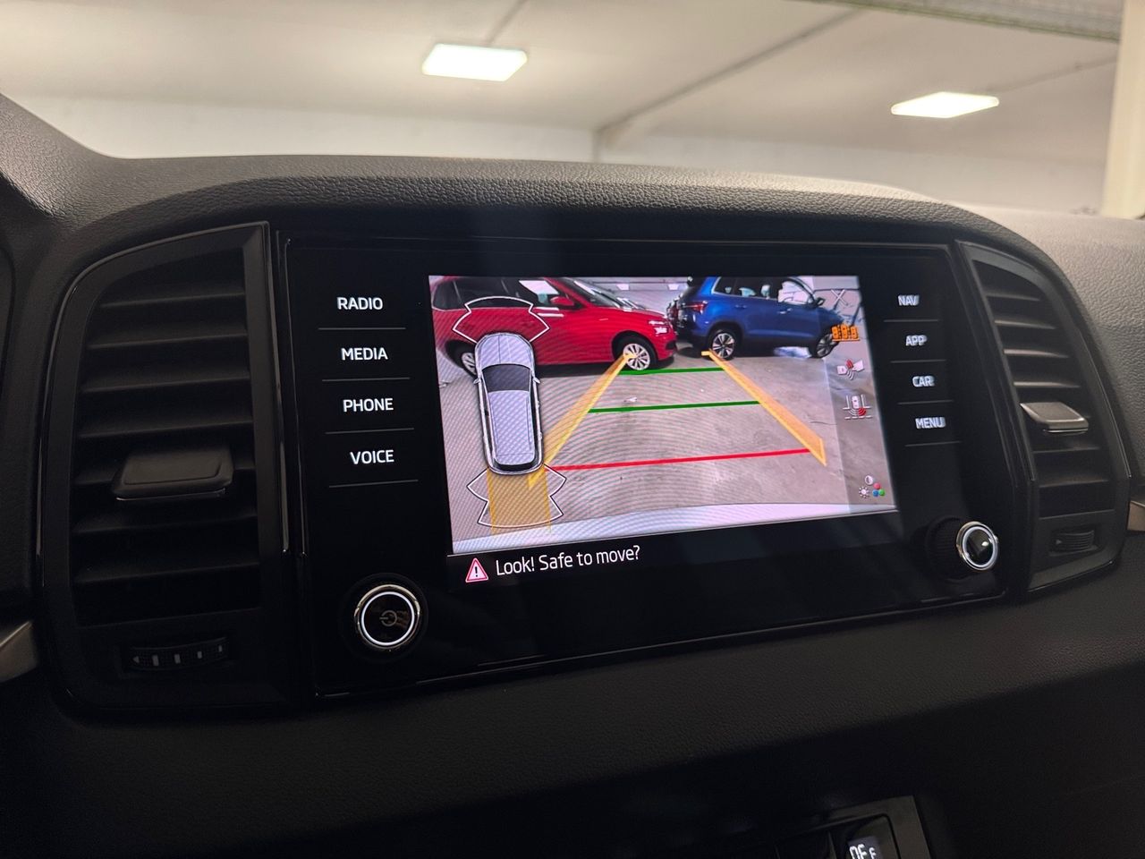 Skoda Karoq 1.5 TSI 110kW (150CV) DSG ACT Selection - foto 17