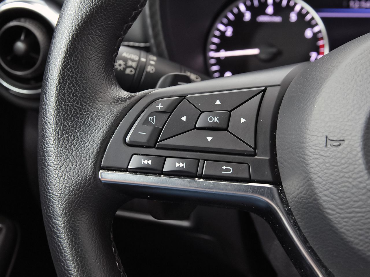 Nissan Juke DIG-T 84 kW (114 CV) DCT 7V N-Connecta - foto 15