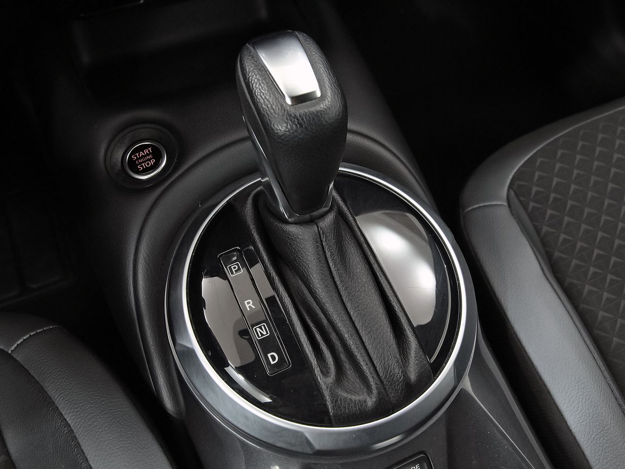 Nissan Juke DIG-T 84 kW (114 CV) DCT 7V N-Connecta - foto 23